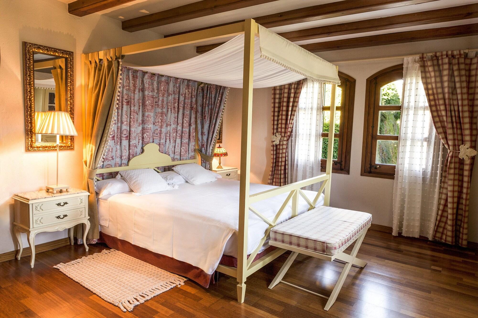 El Castell De Ciutat - Relais & Chateaux 塞奥-德乌赫尔 外观 照片